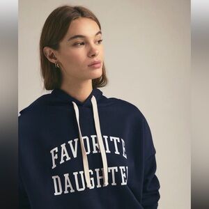 Favorite Daughter The Collegiate Hoodie in Navy - S